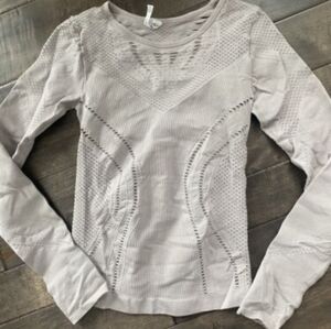 Alo Yoga Lark Perforated Top Gray Size S
